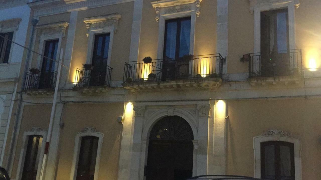 Palazzo Macchia Vila Cutrofiano Exterior foto